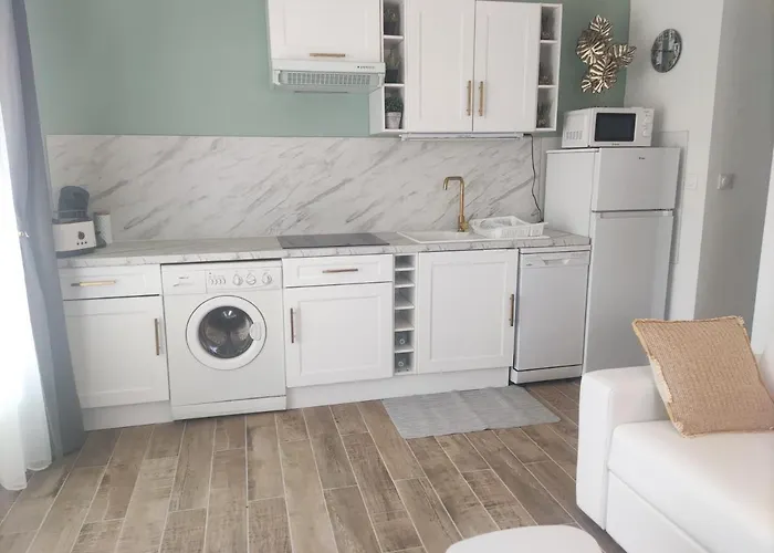 Appartement JADE dans résidence proche Tennis/ centre naturiste