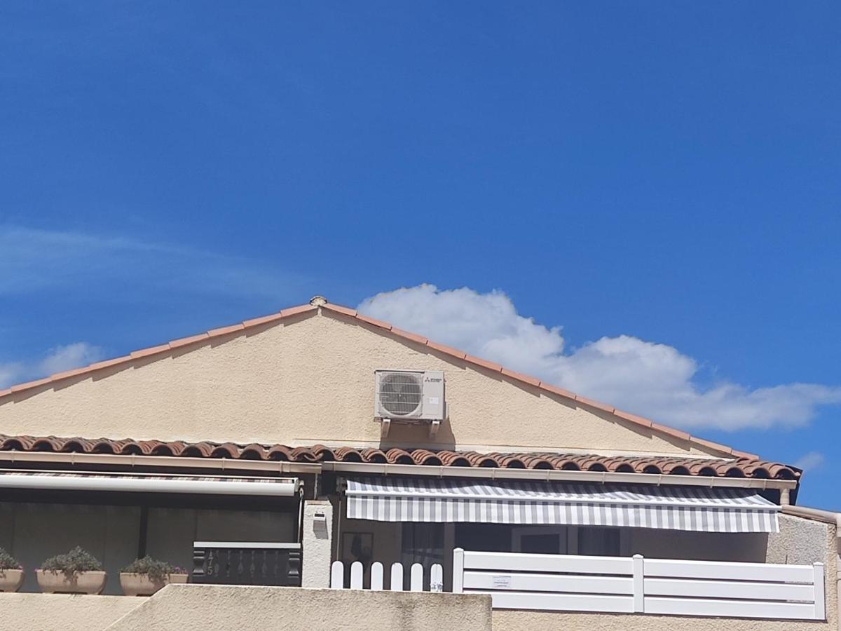 Jade Dans Proche Tennis/ Centre Naturiste * Agde